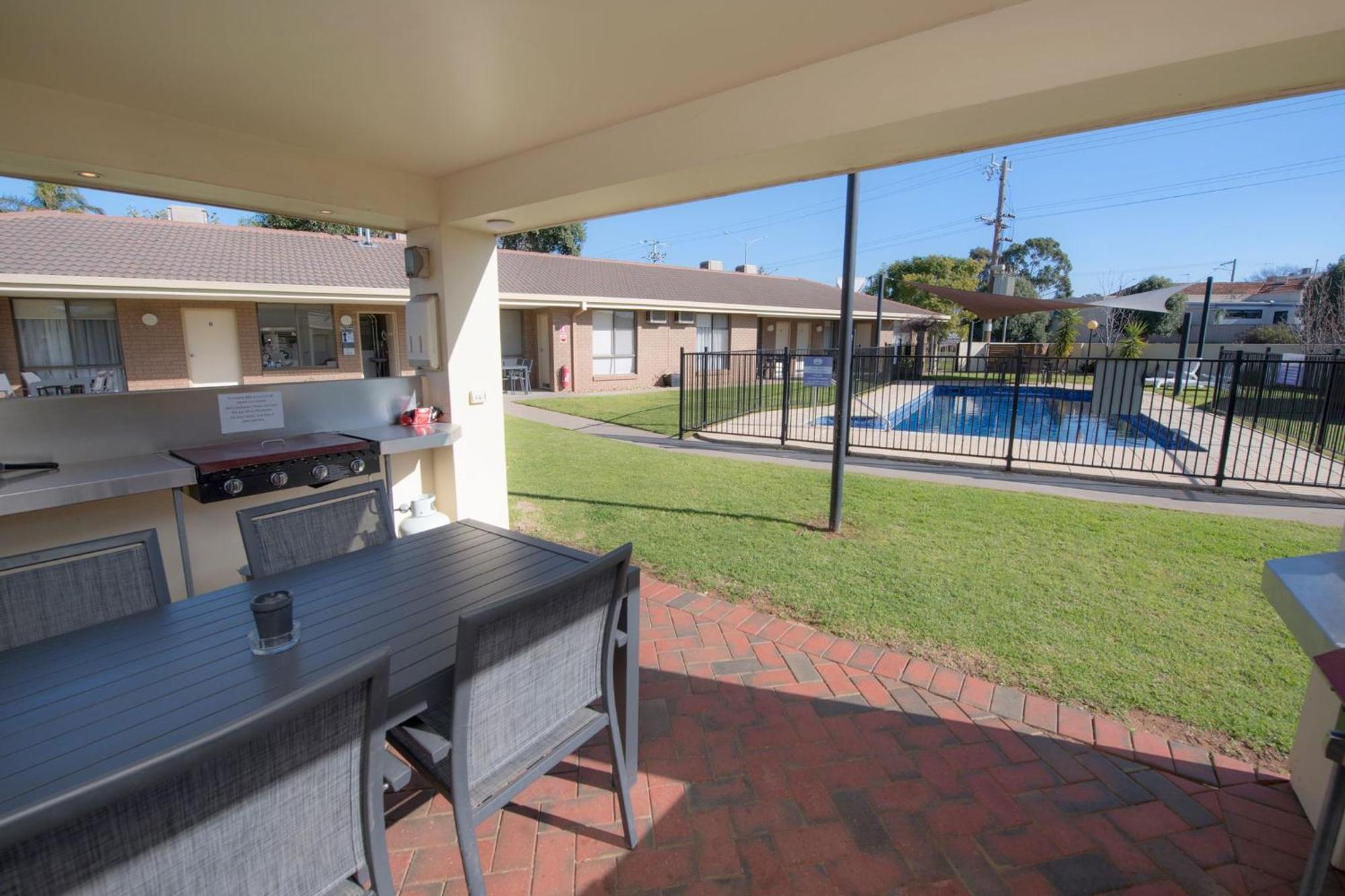 Jacaranda Holiday Units Swan Hill Kültér fotó